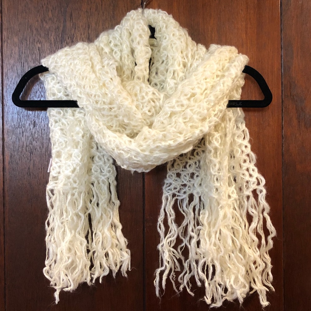 Cream & Gold Scarf w/ Fringe